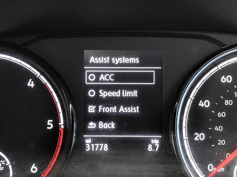 Volkswagen Transporter TDI T28 Highline - U1571