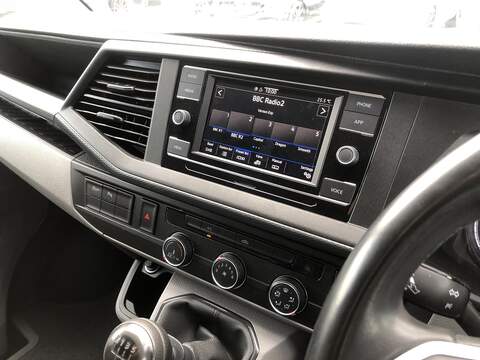 Volkswagen Transporter TDI T28 Highline - U1571