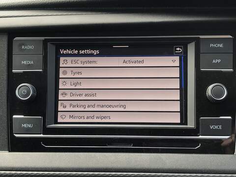 Volkswagen Transporter TDI T28 Highline - U1571