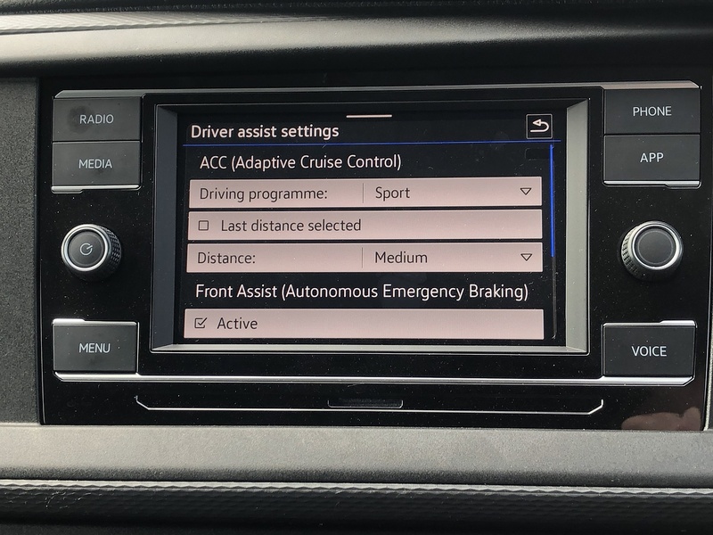 Volkswagen Transporter TDI T28 Highline - U1571