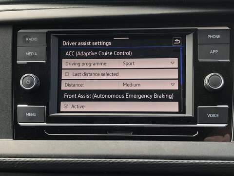 Volkswagen Transporter TDI T28 Highline - U1571