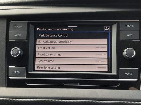 Volkswagen Transporter TDI T28 Highline - U1571