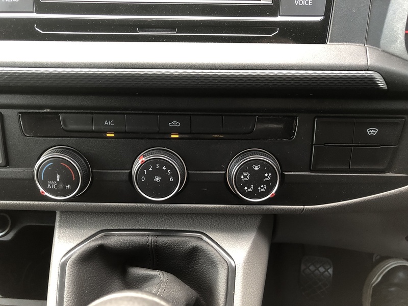 Volkswagen Transporter TDI T28 Highline - U1571