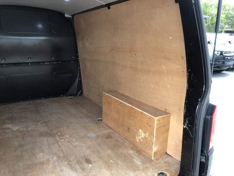 Volkswagen Transporter TDI T28 Highline - U1571