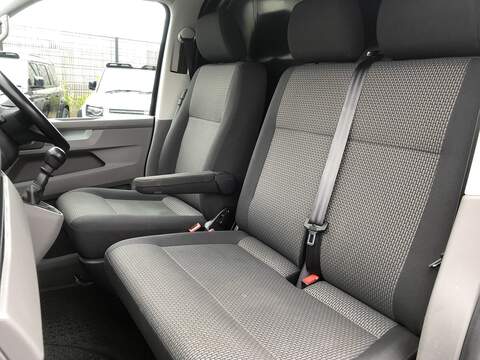 Volkswagen Transporter TDI T28 Highline - U1572