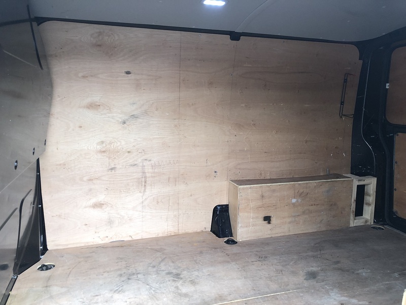 Volkswagen Transporter TDI T28 Highline - U1572