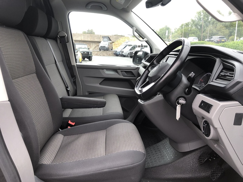 Volkswagen Transporter TDI T28 Highline - U1572
