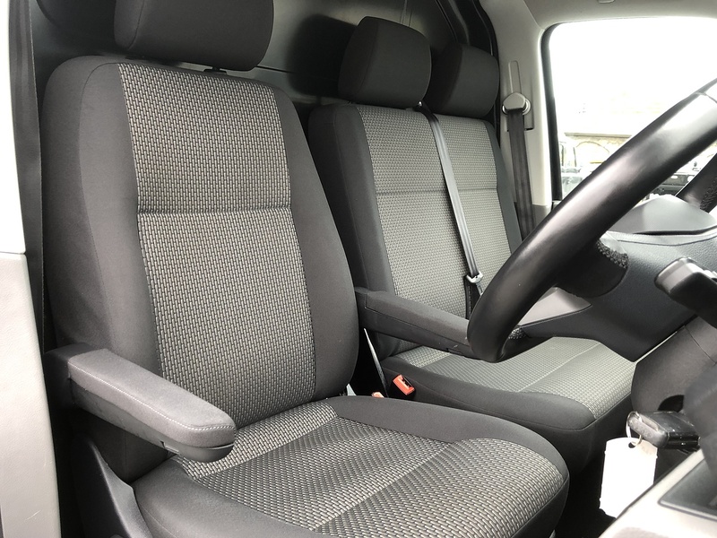 Volkswagen Transporter TDI T28 Highline - U1572