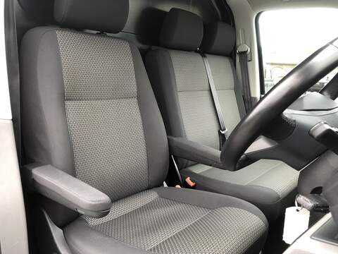 Volkswagen Transporter TDI T28 Highline - U1572