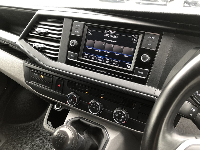 Volkswagen Transporter TDI T28 Highline - U1572