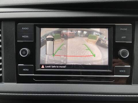 Volkswagen Transporter TDI T28 Highline - U1572