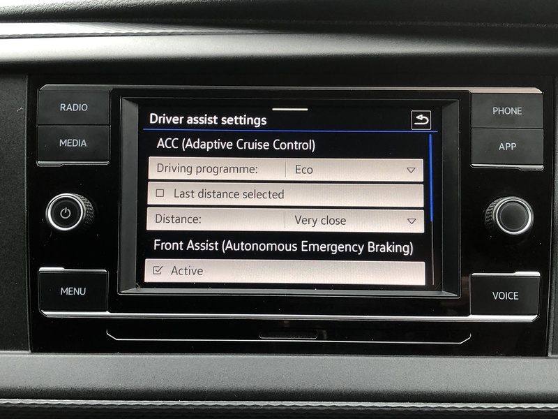 Volkswagen Transporter TDI T28 Highline - U1572