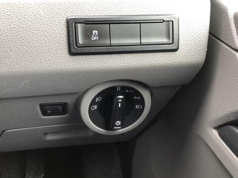 Volkswagen Transporter TDI T28 Highline - U1572