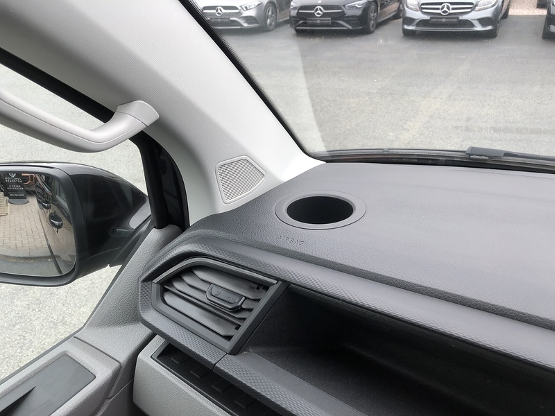 Volkswagen Transporter TDI T28 Highline - U1572