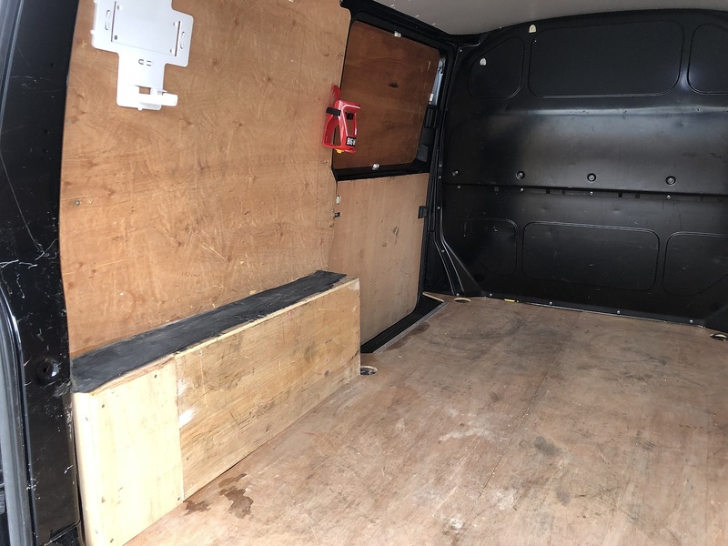Volkswagen Transporter TDI T28 Highline - U1572