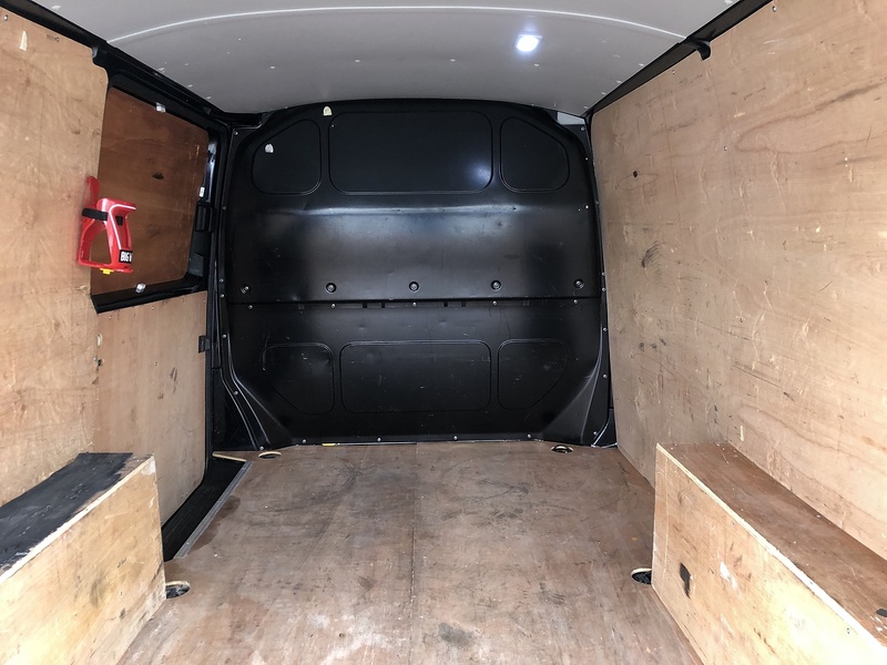Volkswagen Transporter TDI T28 Highline - U1572