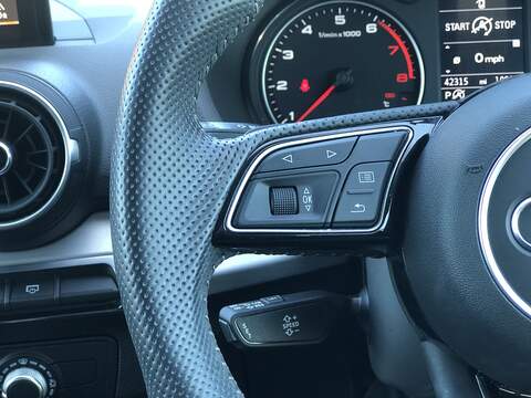 Audi Q2 TFSI CoD S line - U1575