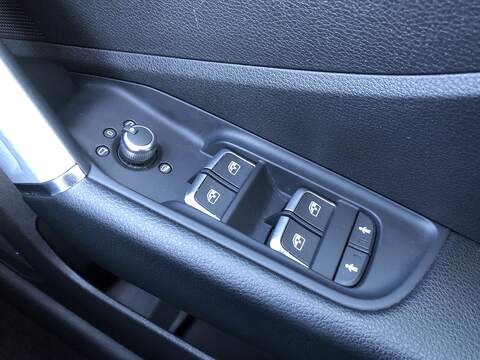 Audi Q2 TFSI CoD S line - U1575