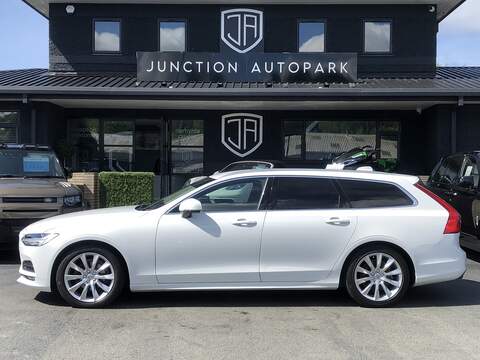 Volvo V90 T4 Momentum Plus - U1603
