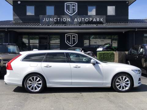 Volvo V90 T4 Momentum Plus - U1603