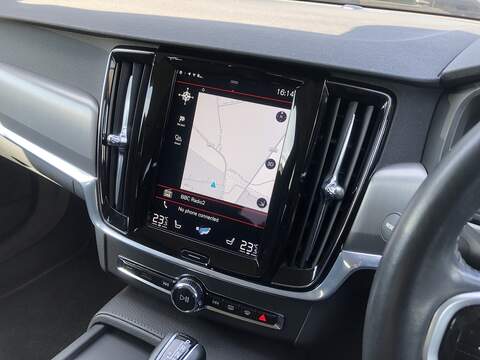 Volvo V90 T4 Momentum Plus - U1603