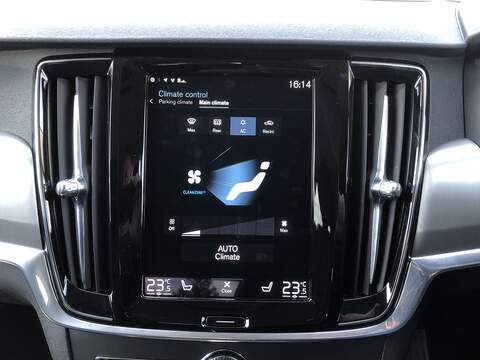 Volvo V90 T4 Momentum Plus - U1603