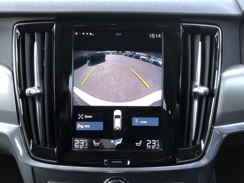 Volvo V90 T4 Momentum Plus - U1603