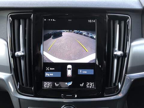 Volvo V90 T4 Momentum Plus - U1603