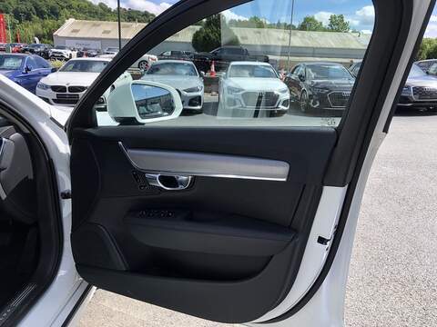 Volvo V90 T4 Momentum Plus - U1603