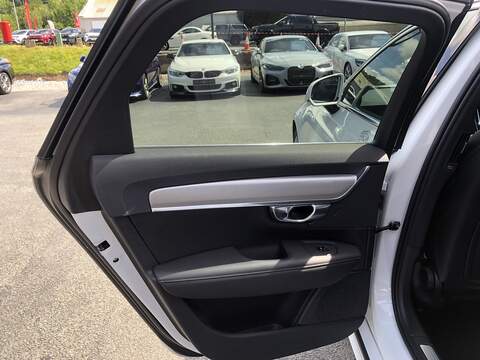 Volvo V90 T4 Momentum Plus - U1603