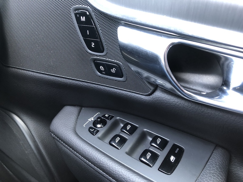 Volvo V90 T4 Momentum Plus - U1603