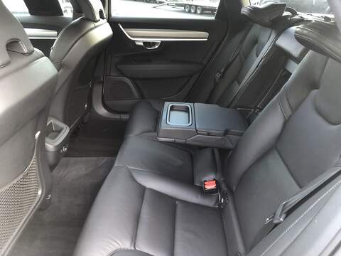 Volvo V90 T4 Momentum Plus - U1603