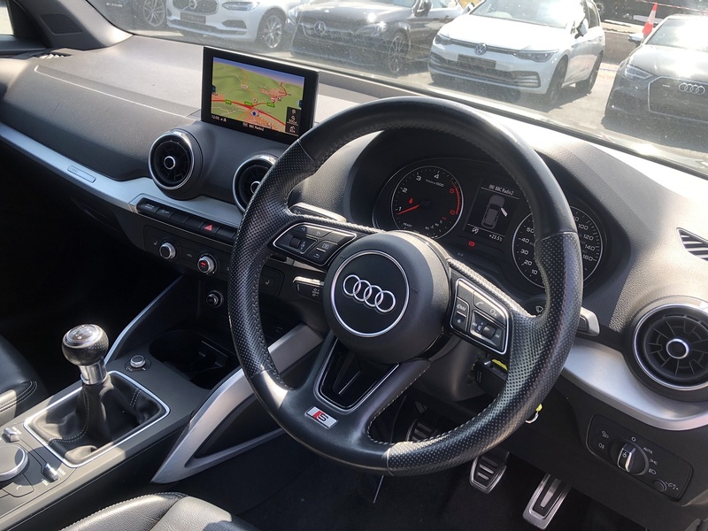 Audi Q2 TDI S line - U1610