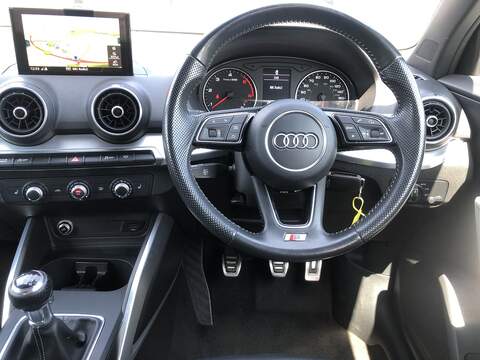 Audi Q2 TDI S line - U1610