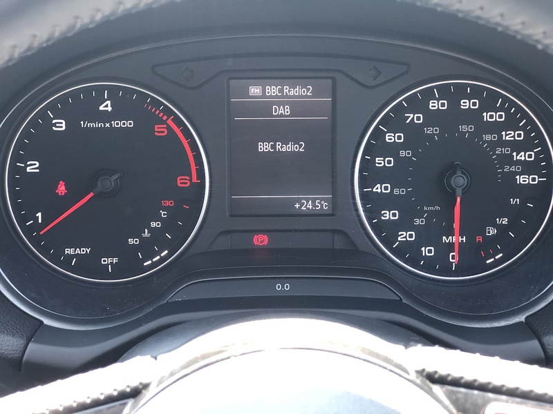 Audi Q2 TDI S line - U1610