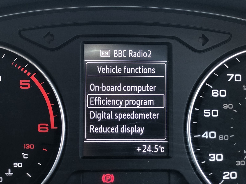 Audi Q2 TDI S line - U1610