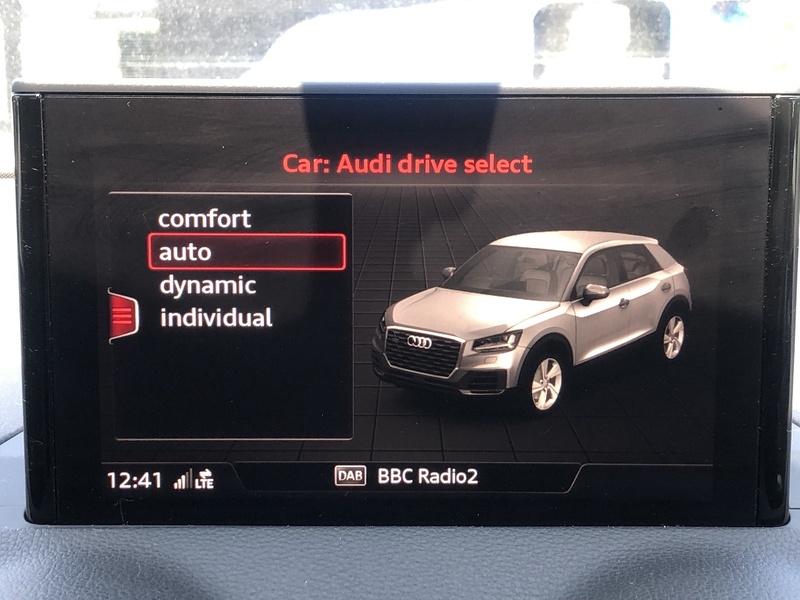 Audi Q2 TDI S line - U1610