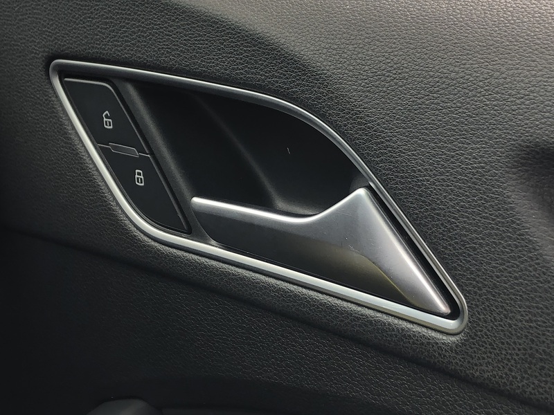 Audi A3 Cabriolet TFSI CoD S line - U1643