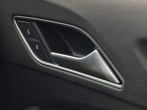 Audi A3 Cabriolet TFSI CoD S line - U1643