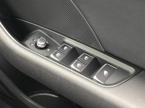 Audi A3 Cabriolet TFSI CoD S line - U1643