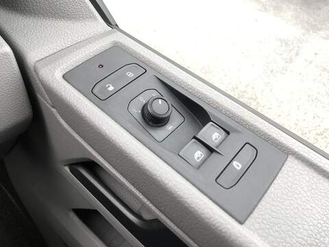 Volkswagen Transporter TDI T28 Startline - U1651