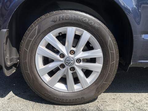 Volkswagen Transporter TDI T28 Highline - U1654