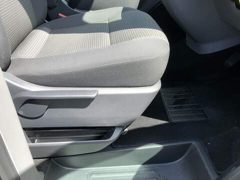 Volkswagen Transporter TDI T28 Highline - U1654