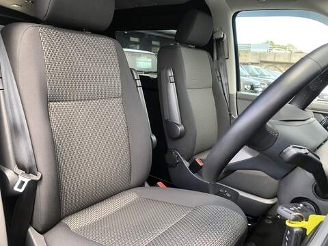 Volkswagen Transporter TDI T28 Highline - U1654