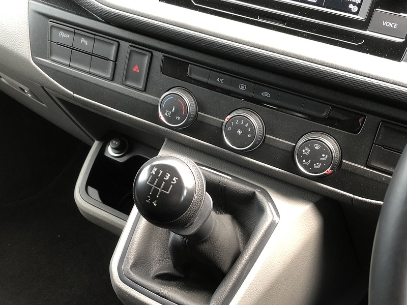 Volkswagen Transporter TDI T28 Highline - U1654