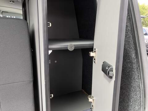 Volkswagen Transporter TDI T28 Highline - U1654