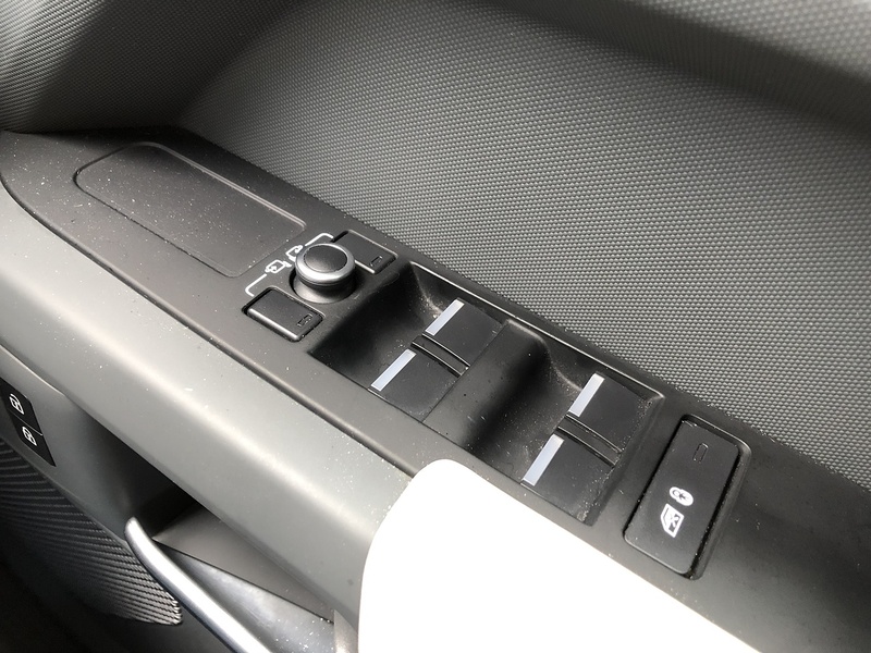 Land Rover Defender 110 D250 MHEV S - U1655