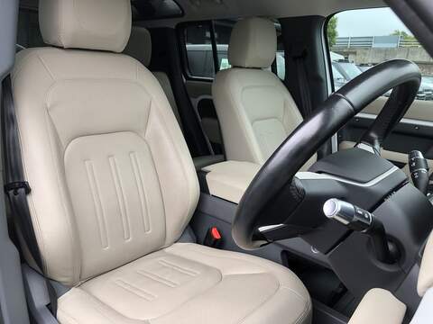 Land Rover Defender 110 D250 MHEV S - U1655