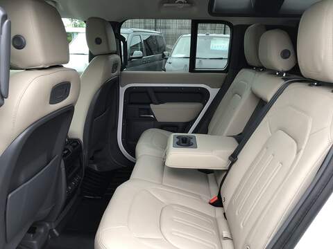 Land Rover Defender 110 D250 MHEV S - U1655