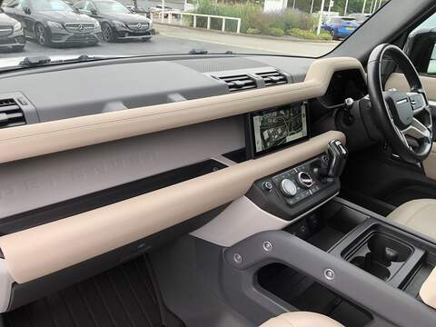 Land Rover Defender 110 D250 MHEV S - U1655